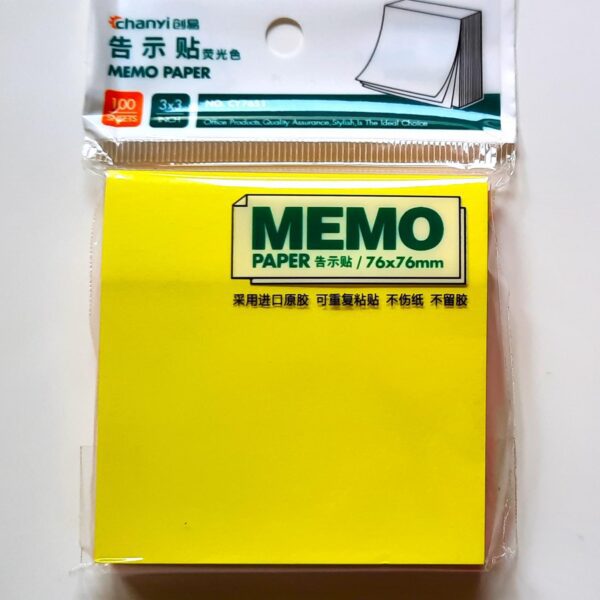 Lepicí blok 76x76/100l neon mix Univerzální samolepicí bloček ve výrazných neonových barvách. Vhodné pro zanechání vzkazů a připomínek. 