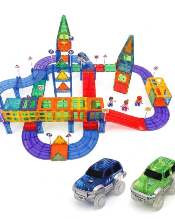Stavebnice GEM magnetická hra Závodní dráha 121 dílků + 2x závodní vůz Netradiční závodní dráha z magnetických kostek. Děti mohou stavět pokaždé jiný okruh a užijí si tak nekonečnou zábavu. Zároveň lze magnetickou dráhu kombinovat  s dalšími magnetickými stavebnicemi