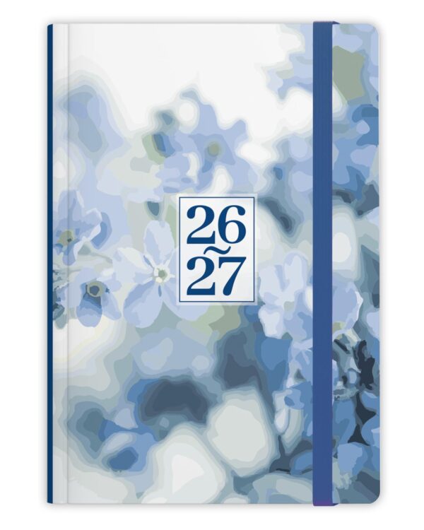Diář týdenní B6 Lungo 18 měsíční BLU9 - 2 pomněnka 18 měsíční týdenní diář Lungo v elegantním pomněnkovém designu pokrývá období od července 2026 až do konce roku 2027. Ideální pro přehledné plánování školního roku i dlouhodobých projektů. Praktický formát B6